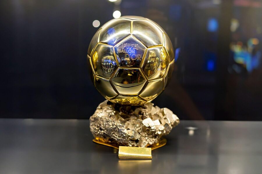 Ballon d&#039;Or, trofej Zlatá lopta