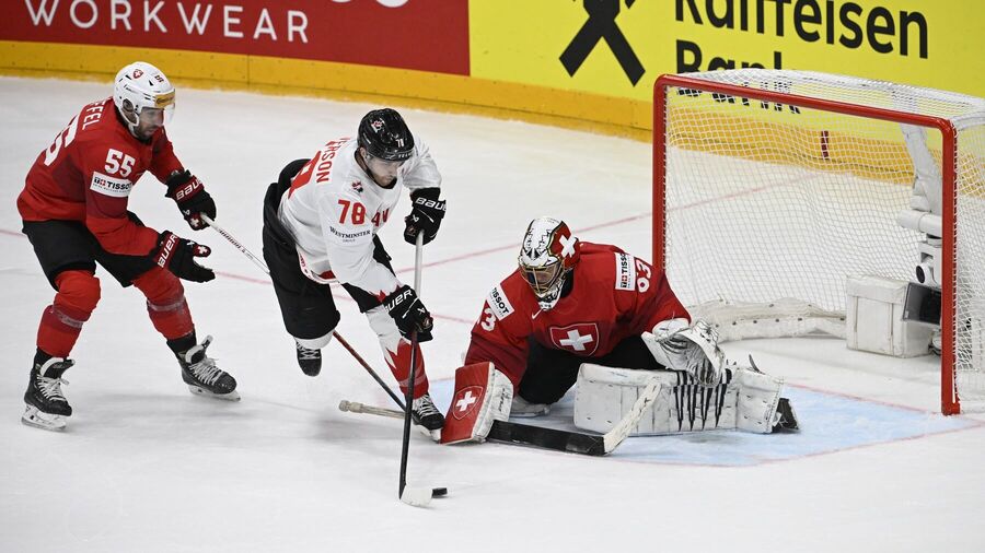 Romain Loeffel, Damon Severson, Leonardo Genoni | Švajčiarsko vs. Kanada v skupine MS v hokeji 2024