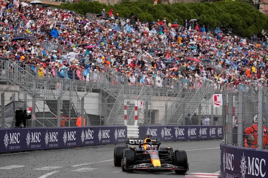 Max Verstappen v Monaku 2023.