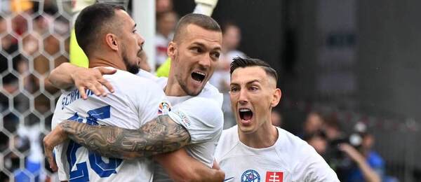Radosť slovenských hráčov po góle proti Belgicku (0:1), EURO 2024