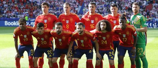 Španielske mužstvo pred zápasom s Chorvátskom na ME 2024.