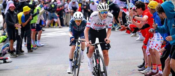 Tadej Pogačar v závese s Jonasom Vingegaardom, Tour de France 2024