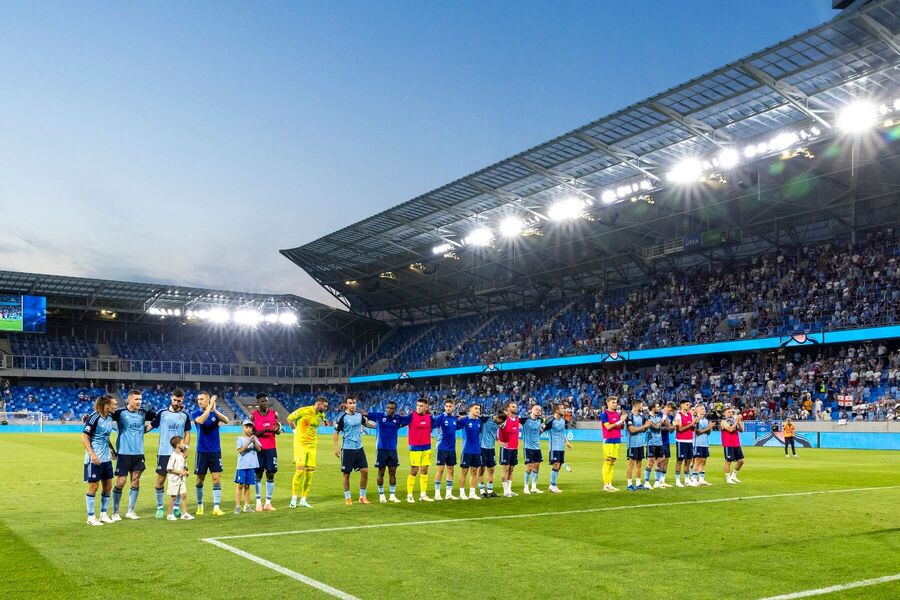 Hráči ŠK Slovan Bratislava po domácom zápase proti FC Struga