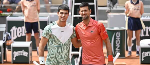 Carlos Alcaraz a Novak Djokovic pred zápasom semifinále French Open 2023