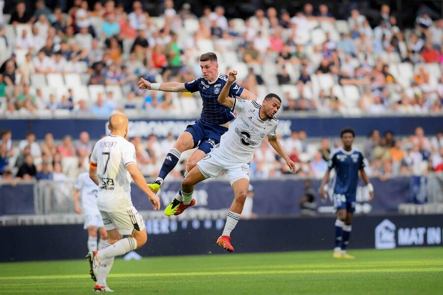 Danylo Ignatenko (v modrom) ešte v drese Girondins de Bordeaux