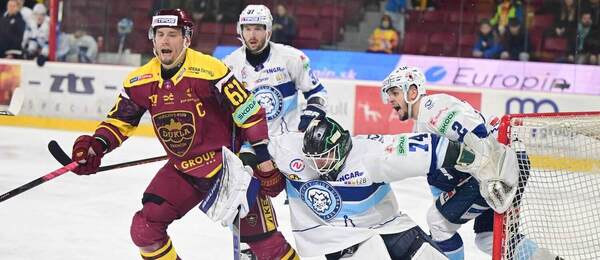 Momentka z extraligového zápasu Dukla Trenčín vs. HK Nitra