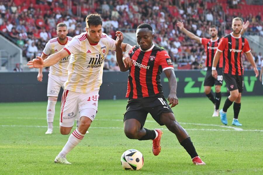 Philip Azango a Martin Gomola v zápase Trnava vs. Ružomberok