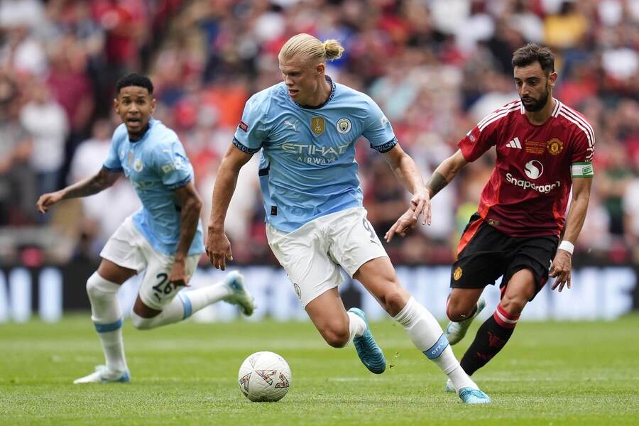 Erling Haaland (Man City) vs. Bruno Fernandes (Man United)