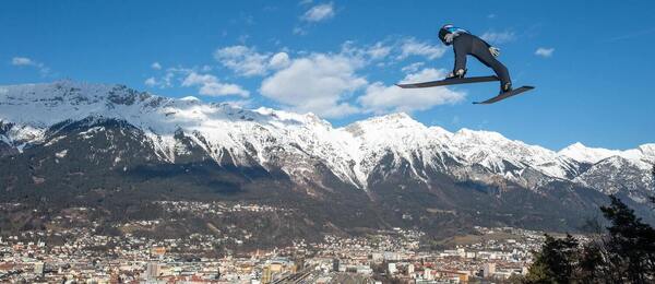 Panoráma Innsbrucku, skoky na lyžiach