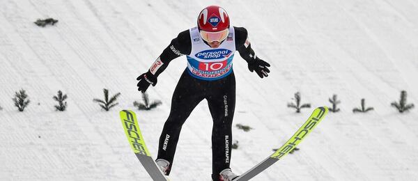 Poliak Kamil Stoch v akcii na pretekoch T4M 2024 v Bischofshofene