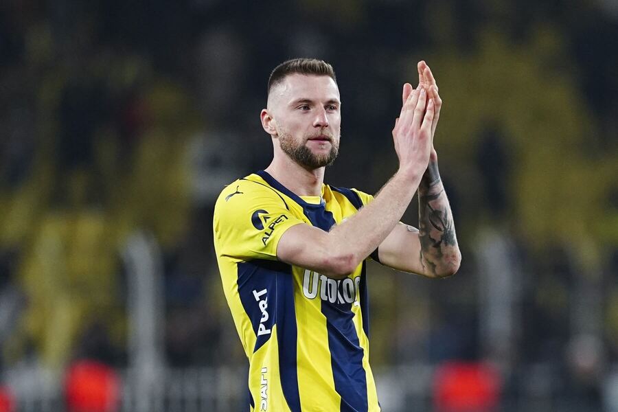 Milan Škriniar (Fenerbahce)