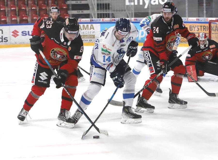 V 51. kole sa môžeme tešiť aj na priamy boj o dôležité body o postup do štvrťfinále play-off Tipos extraligy medzi Popradom a Banskou Bystricou